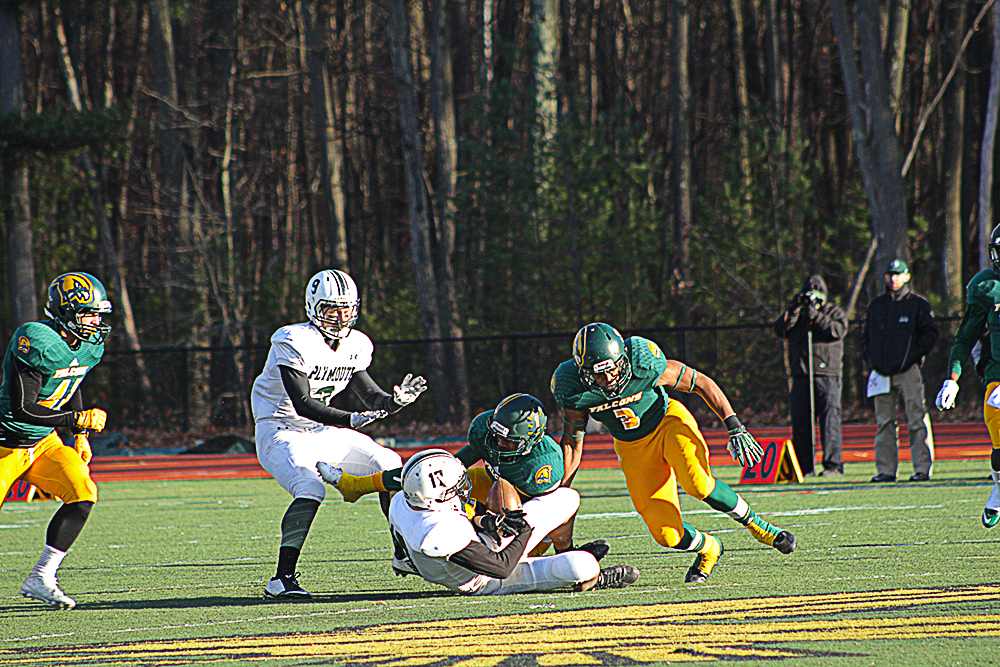 Feliz To Represent Fitchburg State At USA College Football Bowl