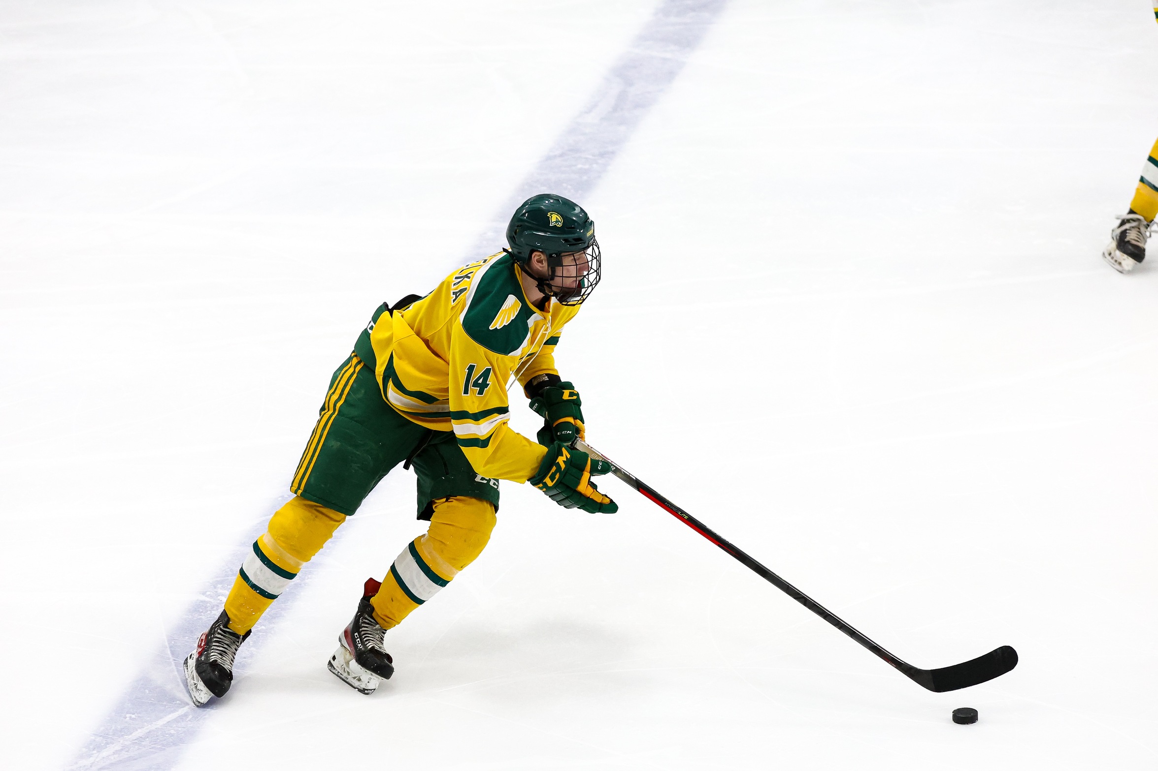 Ice Hockey Defeats Trailblazers, 1-0 In Overtime