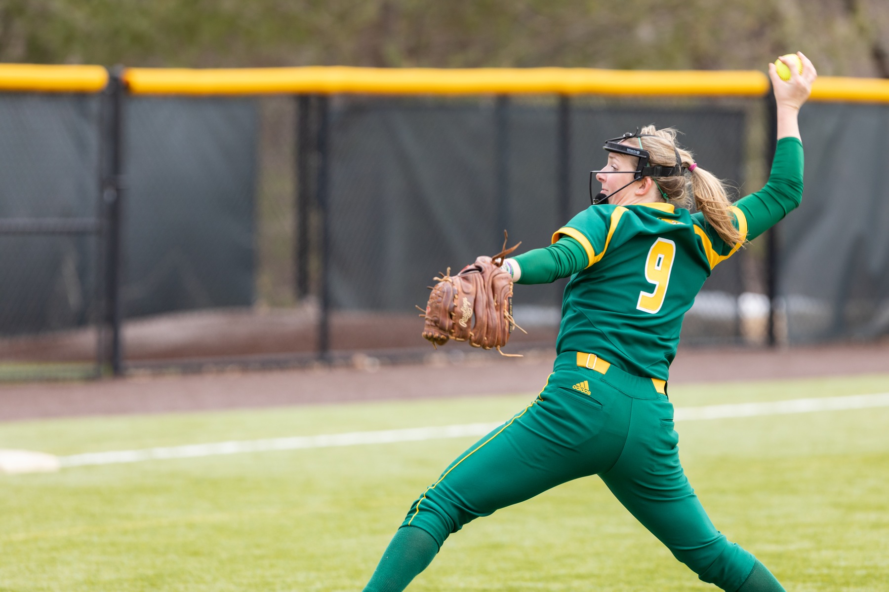 Falcons Sweep Raiders in Non-Conference Play