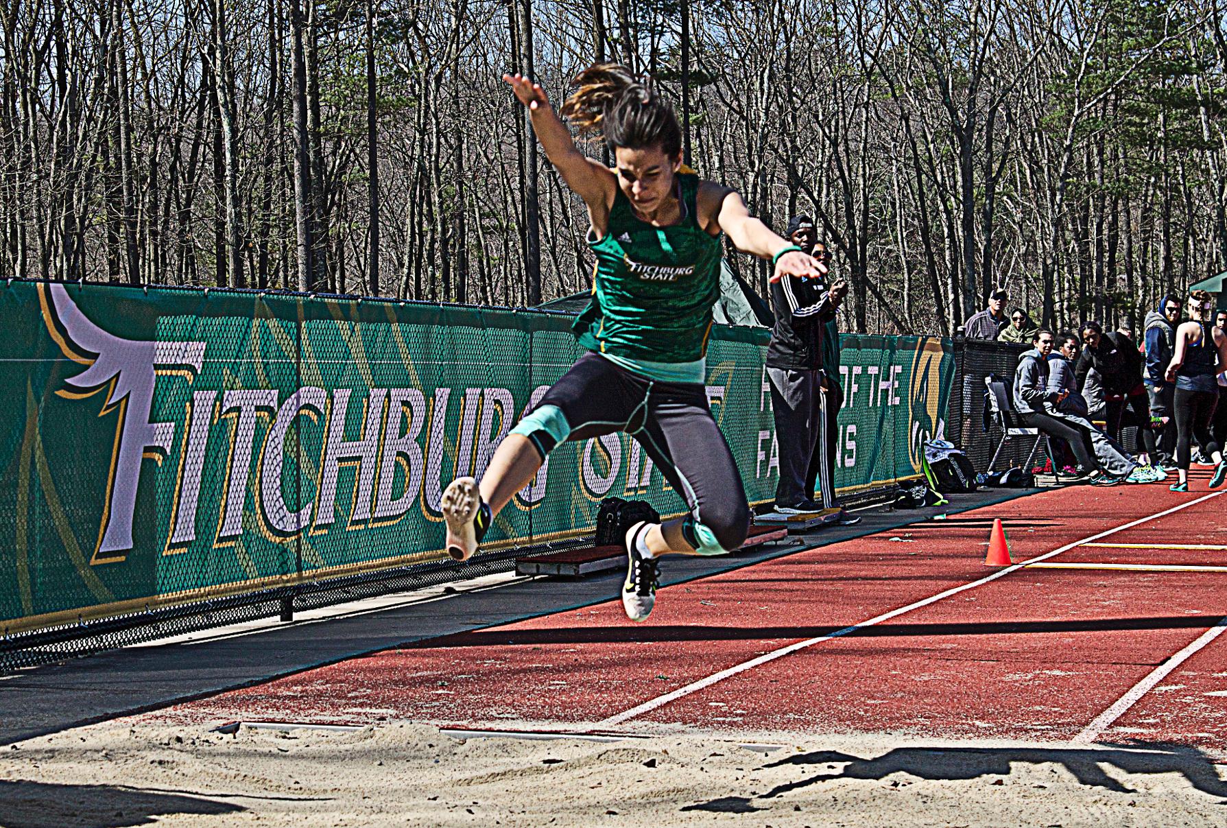 Fitchburg State Opens 2017 Outdoor Season At BSU Bears Invite