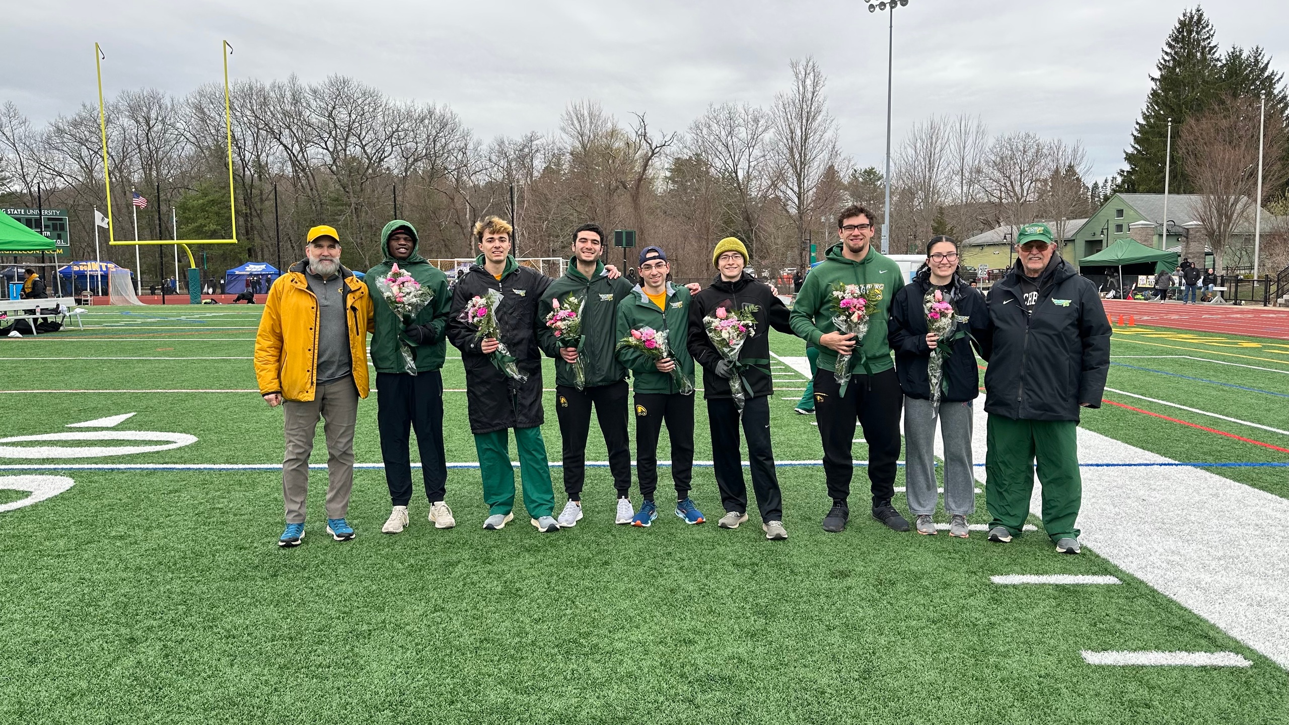 Women's Outdoor Track Shines At Jim Sheehan Invitational On Senior Day