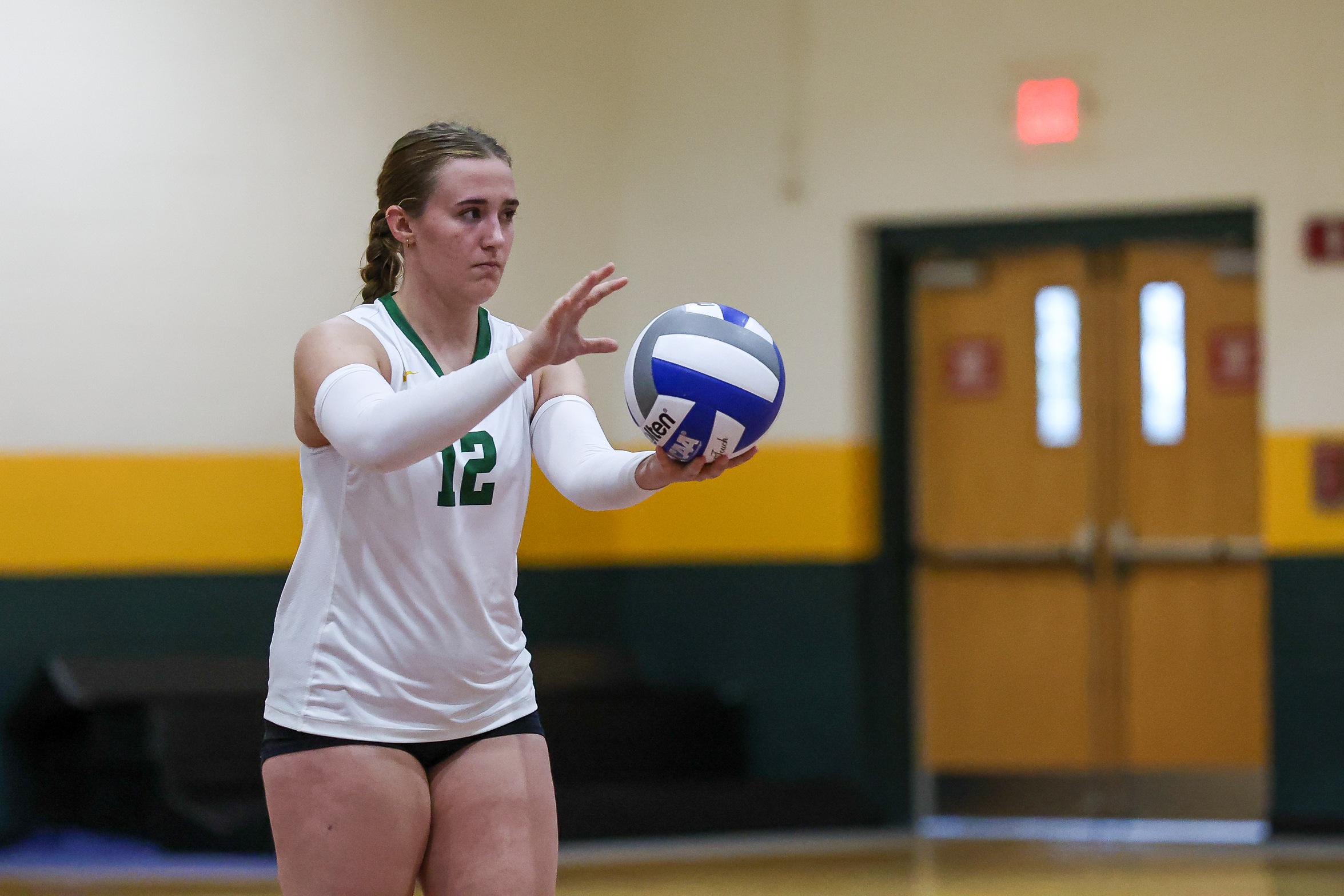 Women's Volleyball Rallies Past Buccaneers In Five Set Thriller
